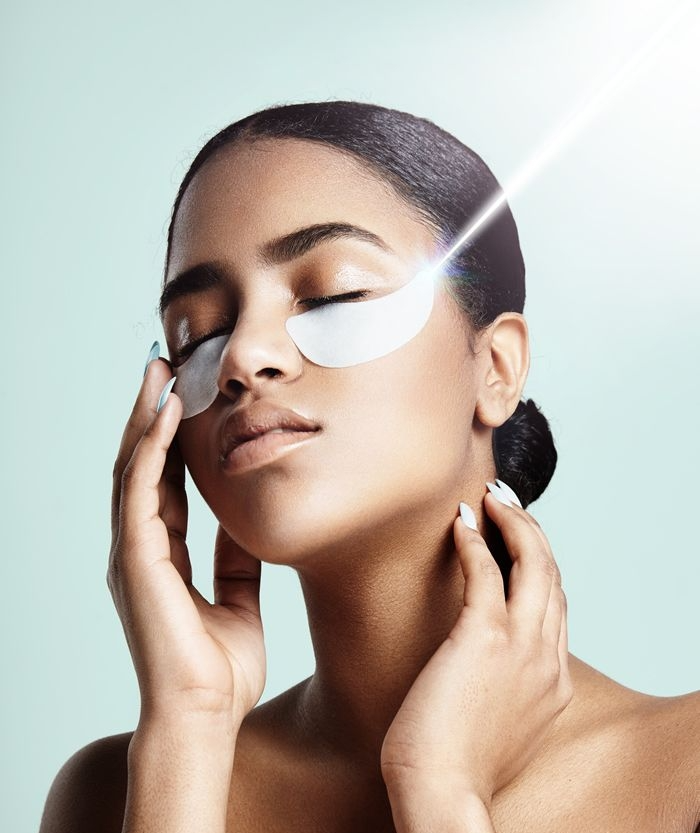 woman-with-eye-patches-ray-laser-edge